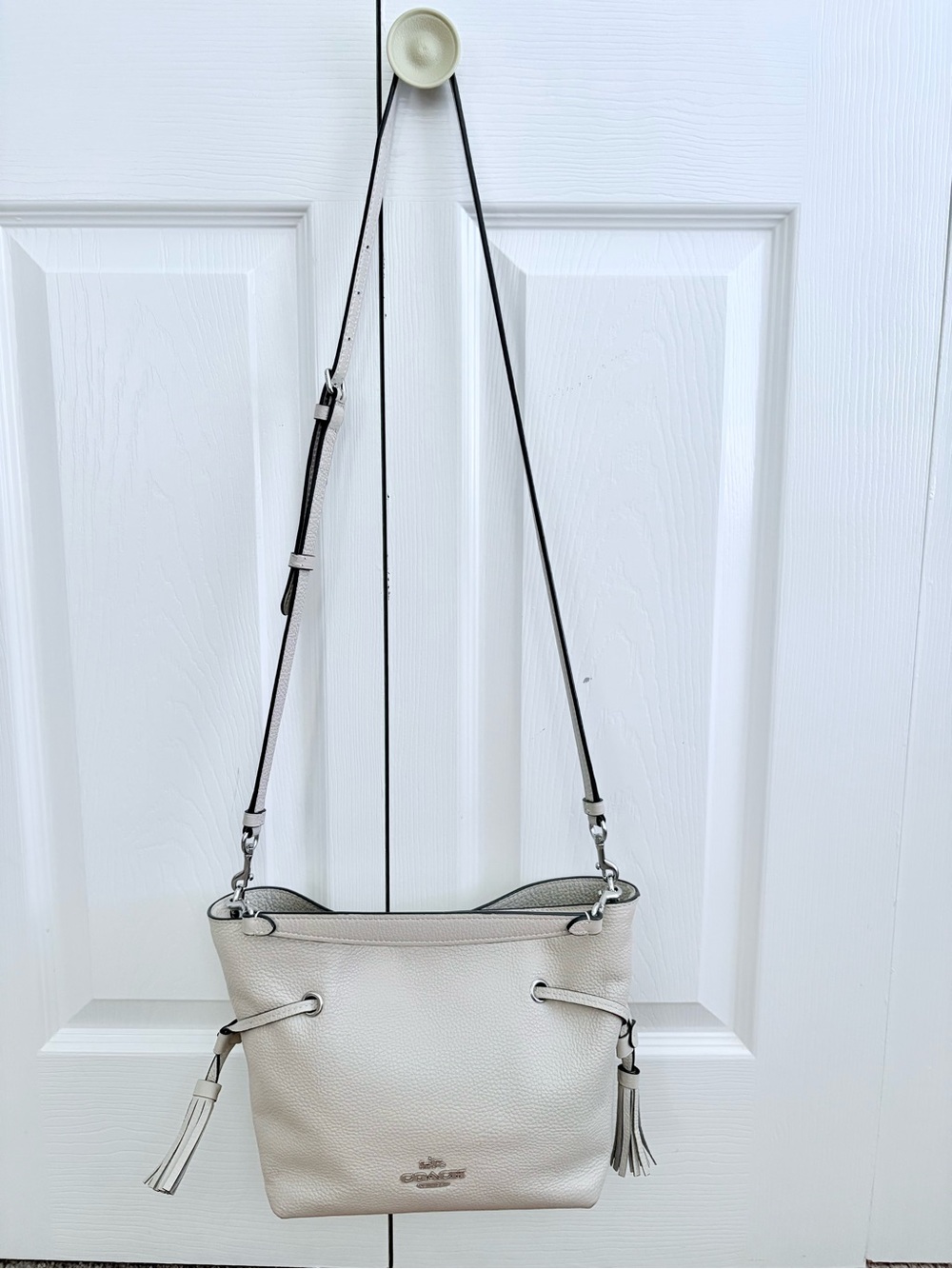 Coach Andy Crossbody Pebbled Leather In Cream with Horse and Carriage Design - Picture 3 of 7